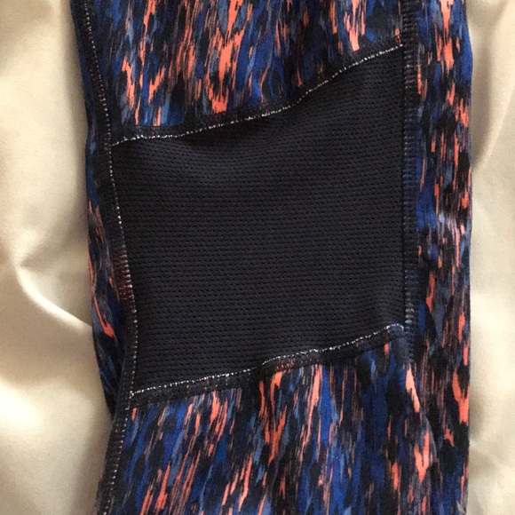 Athleta Capris Size XS - Picture 6 of 7